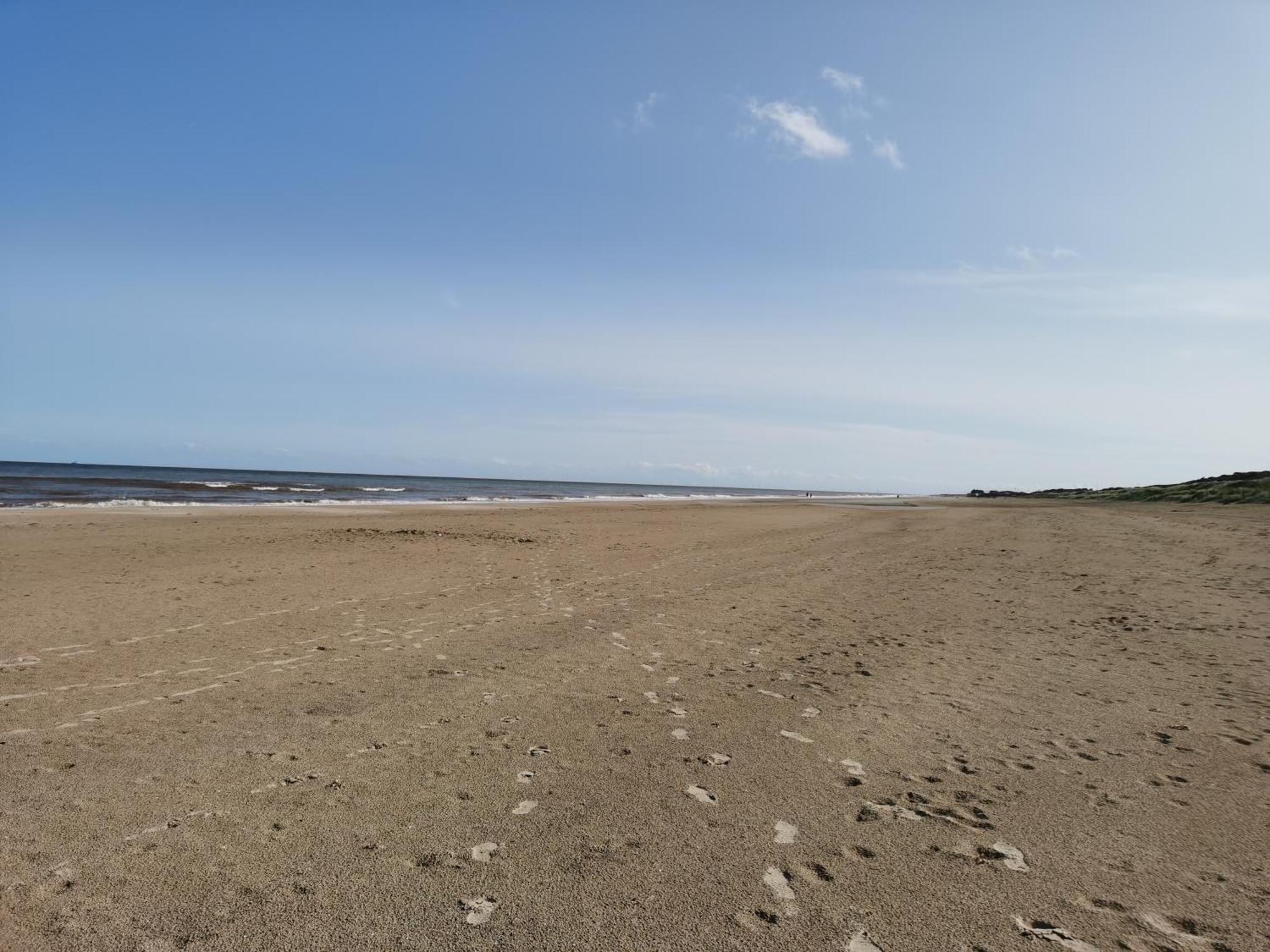 Golden Sands Beach Activities Sea Holiday Relax Mablethorpe Exterior foto