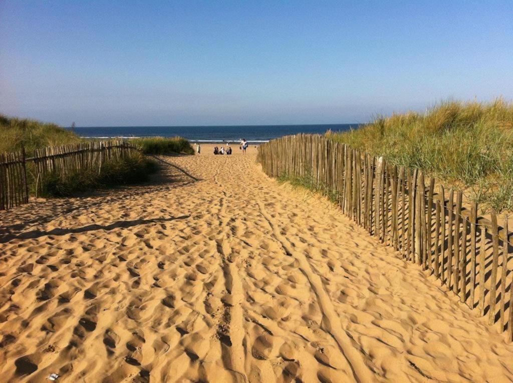 Golden Sands Beach Activities Sea Holiday Relax Mablethorpe Exterior foto
